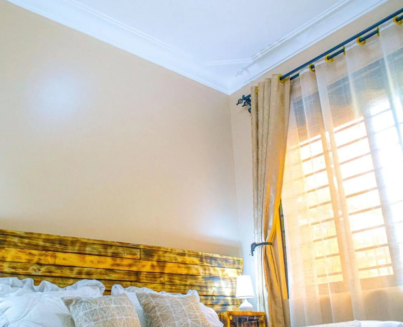 Cozy & Modern Apartment Kampala